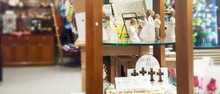 At Seton Gift Shop, we have an assortment of gifts, cards, flowers and more for all occasions. We’re conveniently located in the Main Lobby across from the Information Desk.