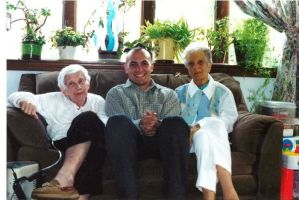 Tyson with his grandmothers, Vera and Louetta.